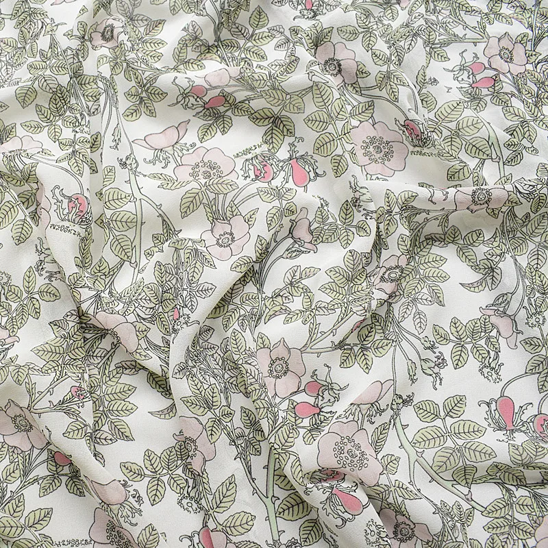

2019 new high-viscose chiffon fabric spring/summer printed fabric white floral soft base