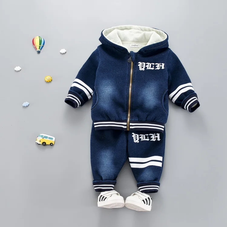 Зимняя детская одежда для малышей; джинсы для мальчиков; комплекты одежды из плотного бархата; теплая одежда высокого качества с буквенным принтом - Цвет: XYFjiahouBlue