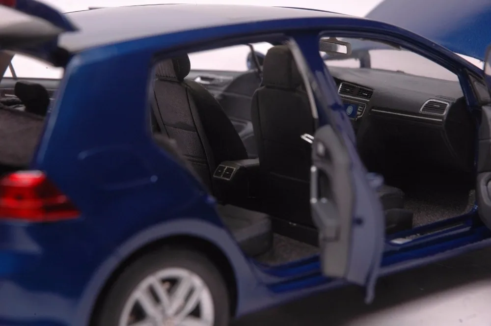 1:18 литья под давлением модель для Volkswagen VW Golf 7 синий сплав игрушечный автомобиль миниатюрная коллекция подарки MK7