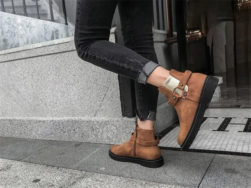2019 Autumn Winter New Women's Boots Casual Flat Platform Ankle Boots Big Size Chelsea Boots Shoes For Woman Side Zip Lady Shoes (7)