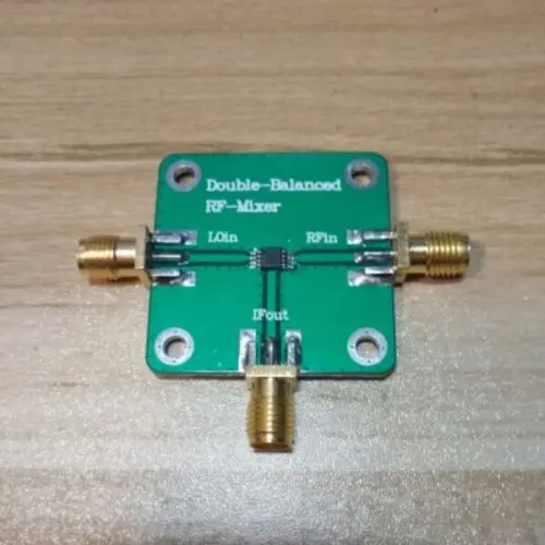 

1pcs Double balanced mixer RFin = 1.5 - 4.5 GHz RFout = DC - 1.5 GHz