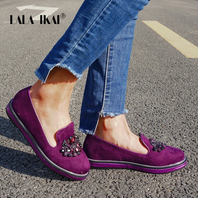 Kopen LALA IKAI Vrouw Flock Kristal Decoratie Platform Loafers Platte Platform Ronde Neus Comfortabele Slip on Schoenen 014A0301 4