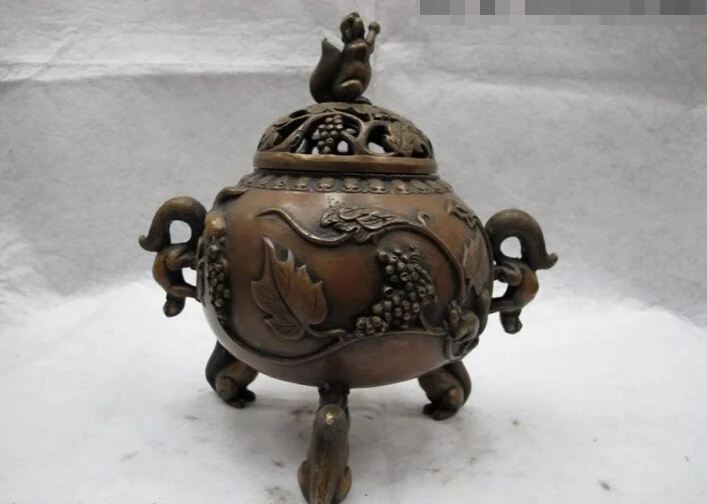 

Collectible bronze S2718 Chinese Folk classical Copper Buddhism squirrel Eat grape Censer incense burner