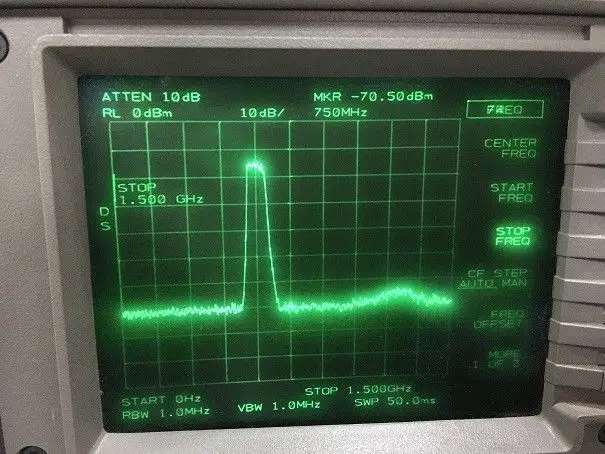 Du bruit 0.2-2000M Générateur de signal source de bruit simple Spectrum Tracking Source 