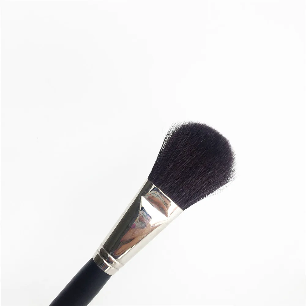 INGLOT 1SS POWDER BRUSH _ 2