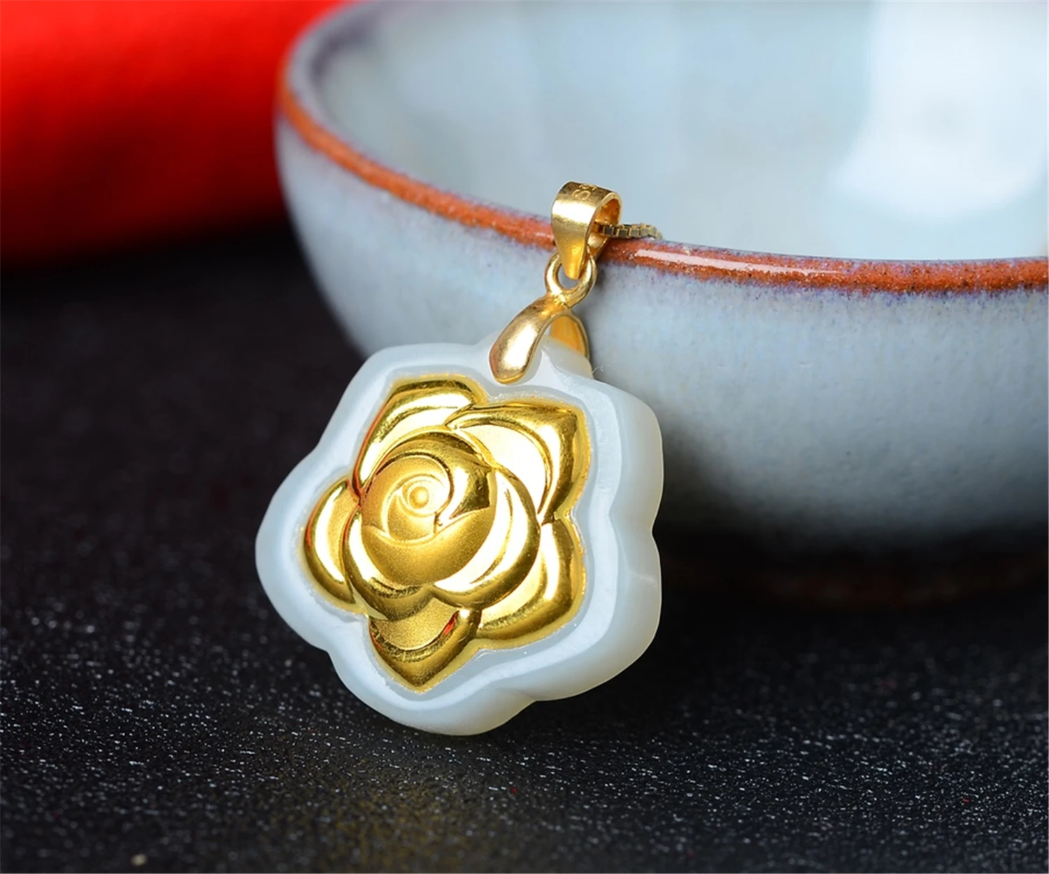 yigedan New Thousands of Golden Inlaid Natural Hetian White Jade Rose Pendant Necklace with Certificate yigedan New Thousands of Golden Inlaid Natural Hetian White Jade Rose Pendant Necklace with Certificate