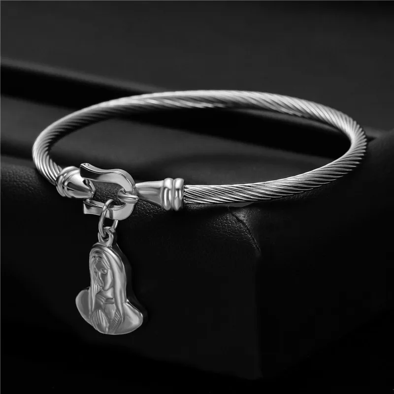 Gold Color Stainless Steel Chain Bracelet Heart Pendant For Men Women