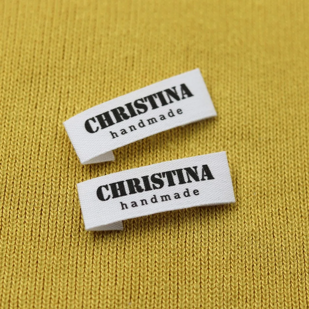 Вышивной бирки в валберсе. Швейные бирки с логотипом. Экокожа бирка. Кожаная бирка. Именные бирки для рукоделия.