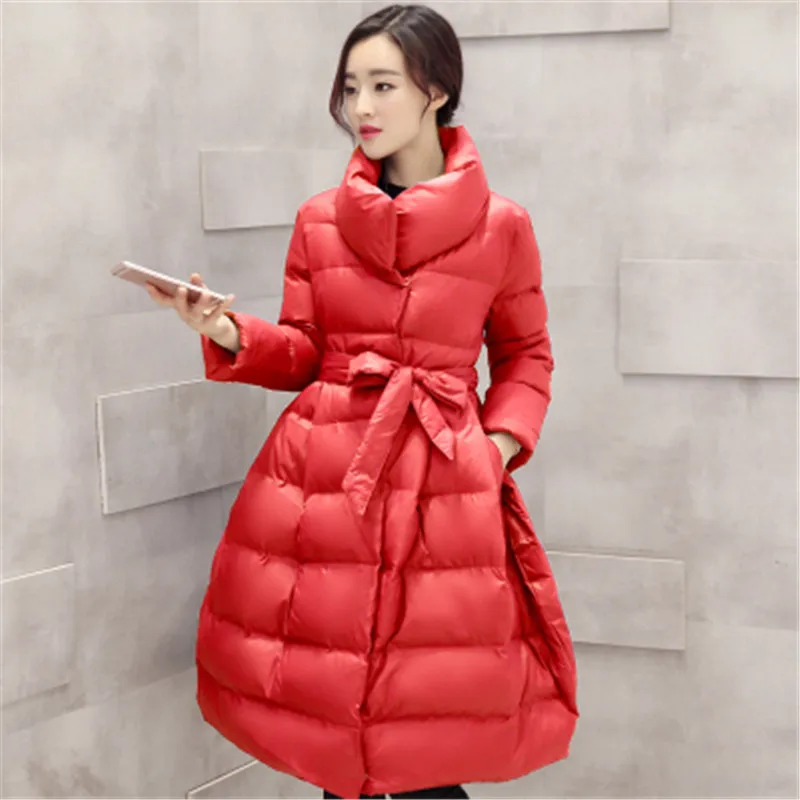 Лидер продаж, зимнее женское пальто, европейский стиль, женские куртки, парки, пальто, дизайн, расклешенная трапециевидная верхняя одежда с поясом XH457 - Цвет: Красный