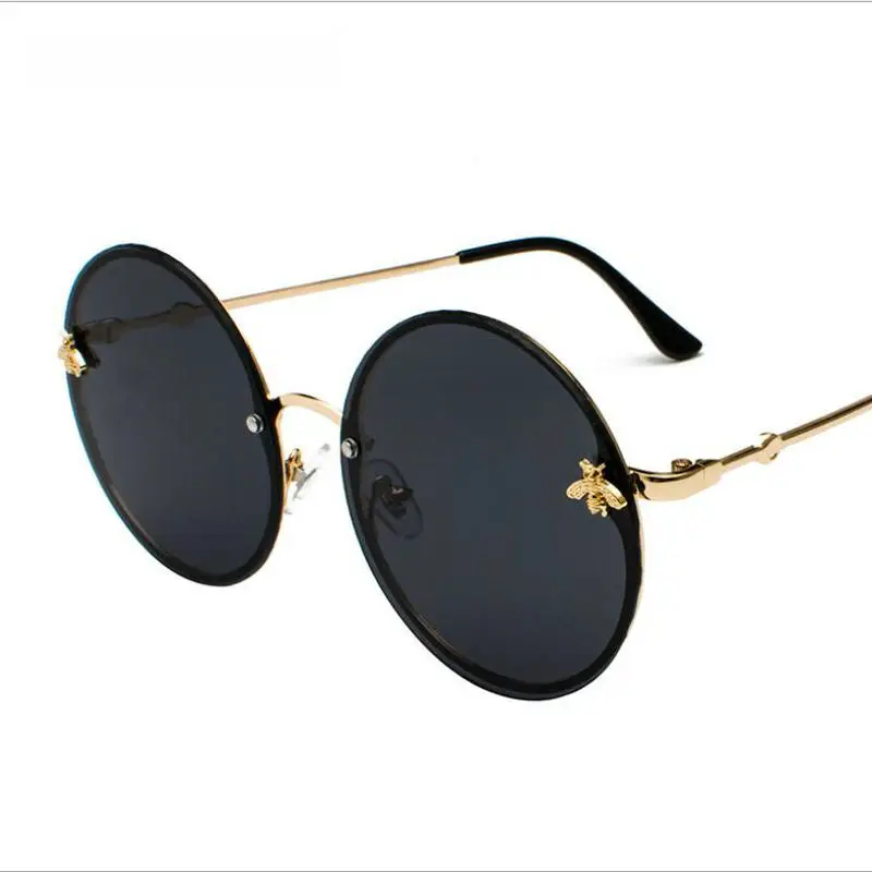 

KAPELUS 2018 Round Sunglasses Show A Slim And Well-Matched Pair Of Rimless Sunglasses