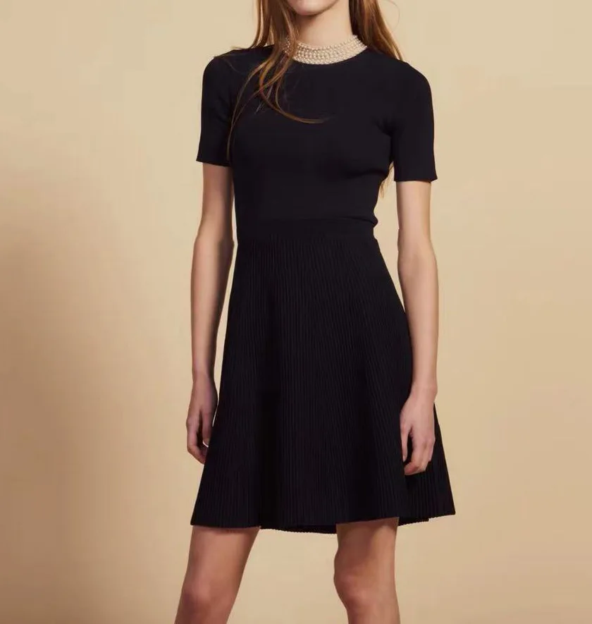 

2019 Spring and Summer Women Dress New Short Sleeve Slim Neck Beaded Knit Dress