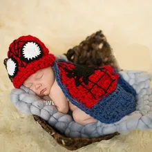 Детские шапки Бэтмена, Детские ручной работы связанные крючком шляпа и крышка Бэтмена, фото реквизит. новорожденный. Размер: 0-3 м