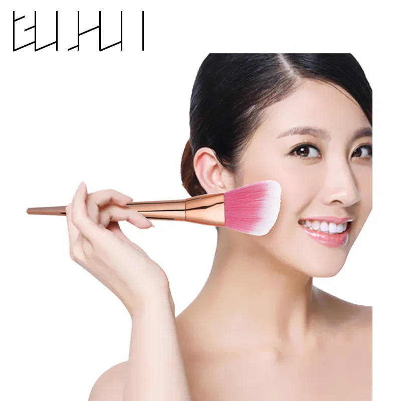

1Pcs Pink Hair Powder Brush Single Rose Gold Makeup Brush Cleaner Facial Red Cheek Blusher Cosmetic