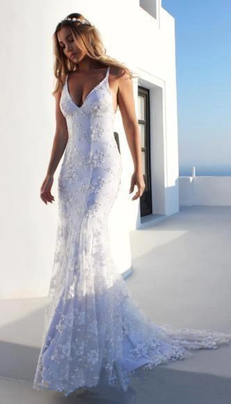 glamorous-spaghetti-strap-sleeveless-lace-appliques-beach-wedding-dress-mermaid-2019-criss-cross-strings-bridal-gowns (3)