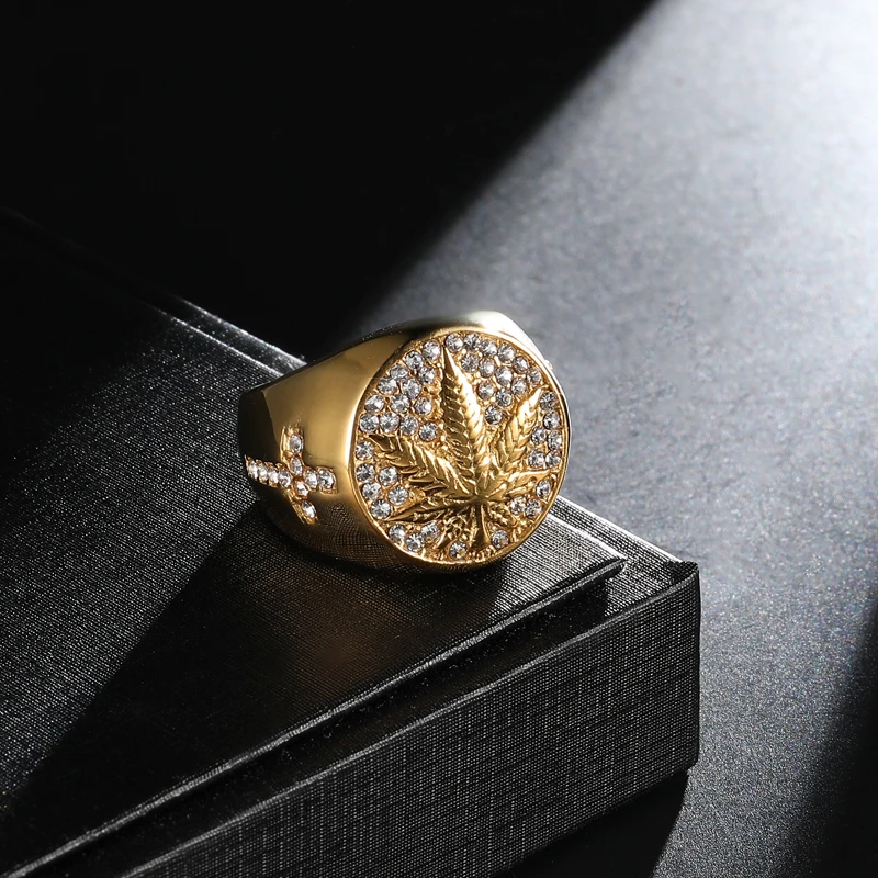 HIP Hop 316L Stainless Steel Iced Out Bling Gold Color Ring Micro Paved Rhinestone Weed Maple leaf Rings for Men Jewelry