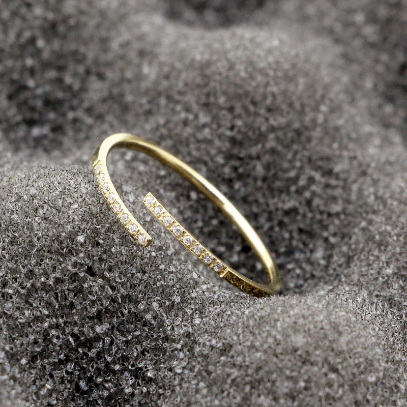 Дизайн 1 мм широкие отверстия инкрустированные с 16 цирконием кольцо для женщин Высокое качество Титановая сталь любовь бренд ювелирные изделия обручальное кольцо