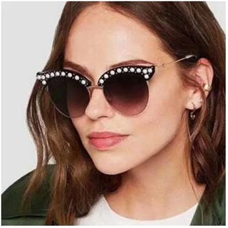 очки диор овальные солнцезащитные. модные очки 2022. очки шанель солнцезащитные кошачий глаз. очки blumarine by anastasia. Alexandre vauthier sunglasses.