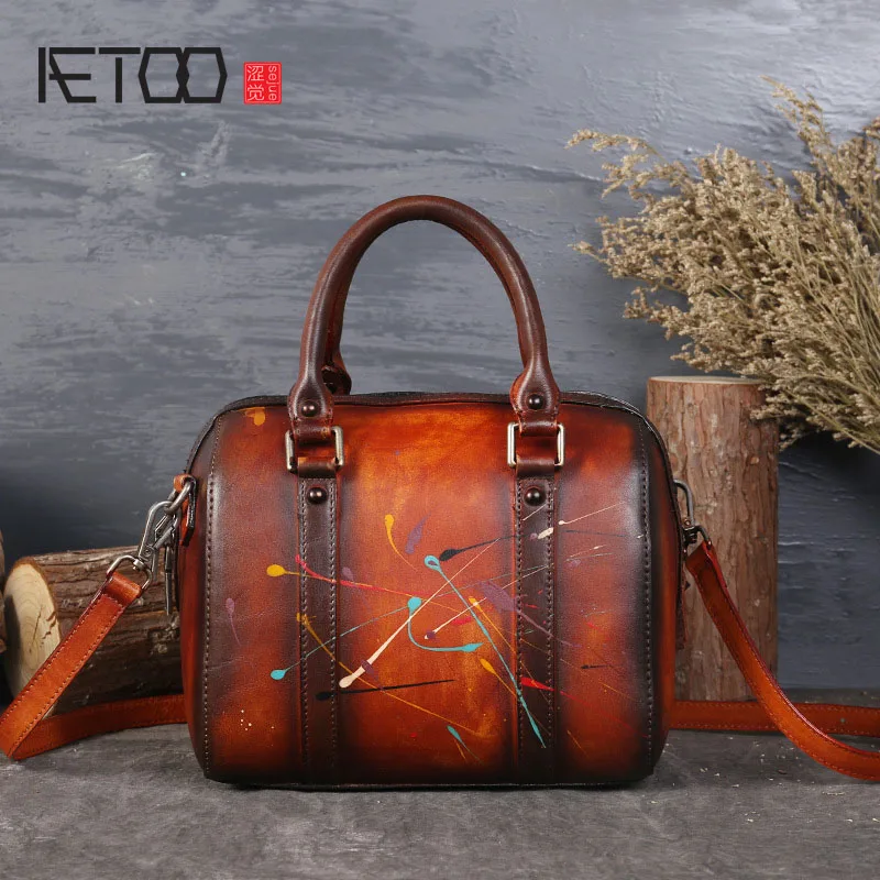 

AETOO Small fresh peony flowers large first layer of leather embossed leather shoulder Messenger bag