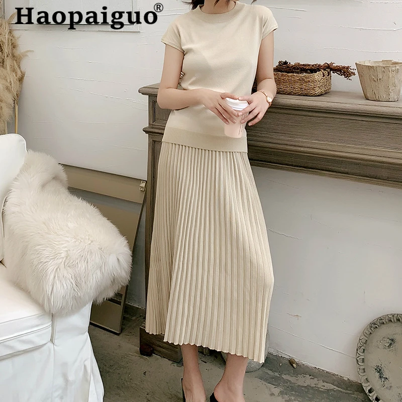 

2019 Summer 2 Pieces Set Knitted Blouse and Pleated Long Dress Solid Knitting Korean Two Pieces Set Streetwear Office Work Suit