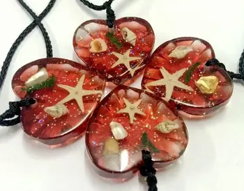 

YQTDMY 4 pcs New Vogue Starfish Pendant Red Chic Heart Jewelry Party Gift