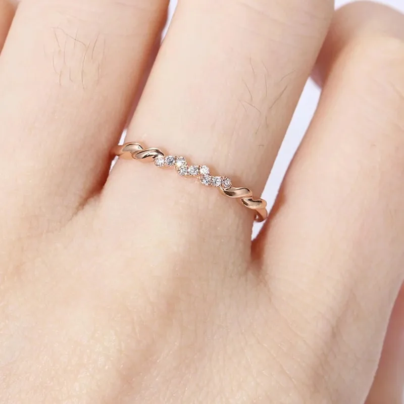

Ahmed Round Rings for Women Thin Gold Silver Color Braided Wave Wedding Rhinestone Engagement Rings Fashion Jewelry bijoux