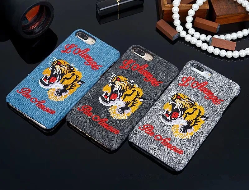 New Embroidered Hard Plastic Phone Case for iPhone 5 5s SE X 6 6s 7 8 Plus Cute Cartoon Cat Tigher Hard PC Cases Fundas Coque