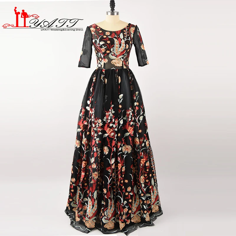 2018 New Elegant Lace Formal Evening Dresses 3D Floral Appliques Half