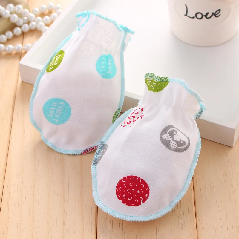 AmyaBaby Cute Baby Anti Scratching Gloves Newborn Protection Face Cotton Scratch Mittens Cartoon Pattern Random Deliery