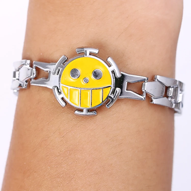 

Hot Anime One Piece Alloy Bracelets can Rotate Trafalgar Law Logo Bracelet Cosplay Accessories Gifts for Kids HSIC10140