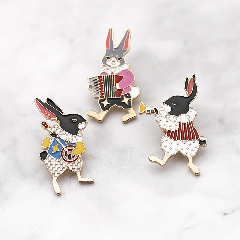 

Fashion Jewelry Pins And Brooches Black Gray Rabbit Brooch Couple Enamel Pin Badges Backpack Accessories Lovers Jewelry Gift