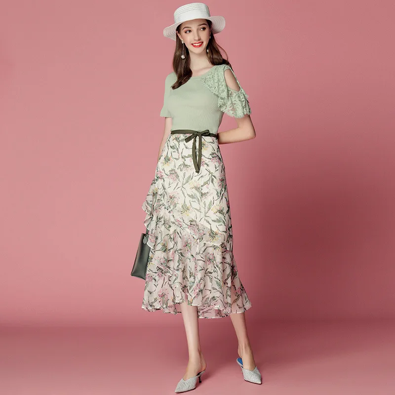 

2019 New Summer Fashion Women's Sets Patchwork Lace Short Sleeve Knitted Top + Ruffles Floral Skirts Small Fresh Students Suits
