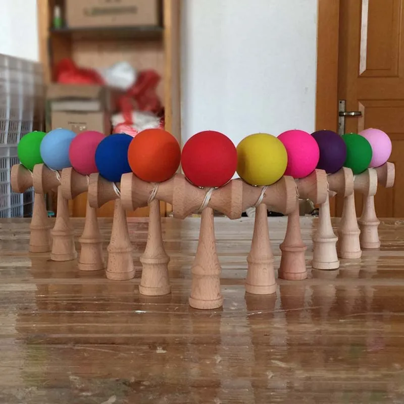Открытый жонглирование шары Kendama 18 см профессиональные деревянные игрушки Спорт мяч игра для детей цвета случайный