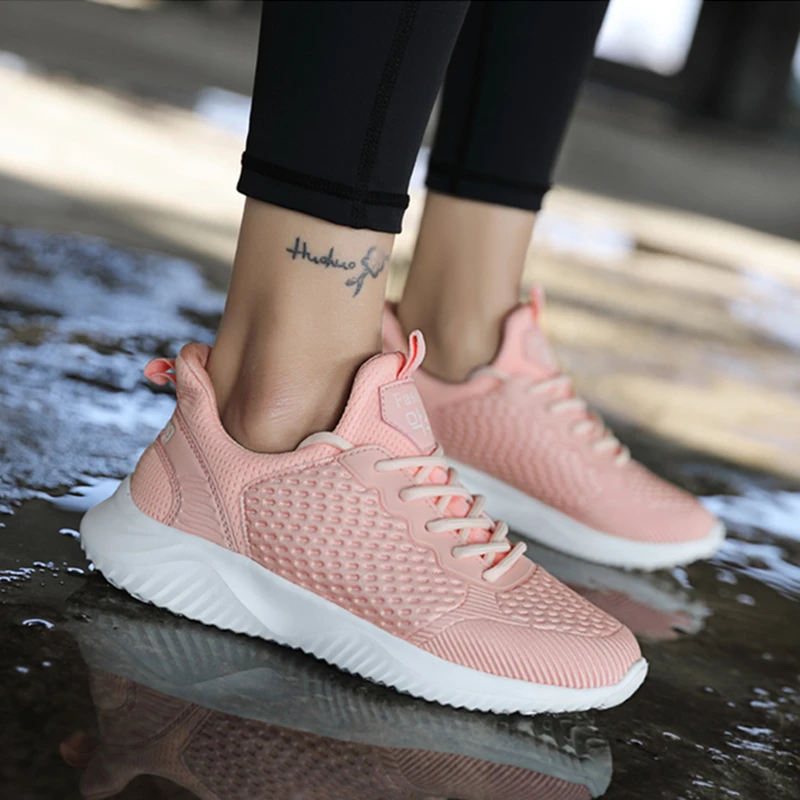 

2019 Lace Up Women Fashion Sneakers Breathable Flat Heel Casual Shoes Woman Sneaker Low Top Latex Shoes Trainers XZ148