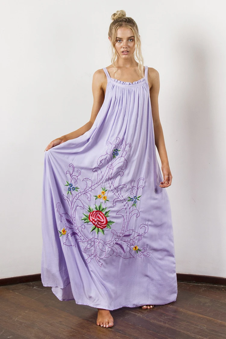 

2019 Women's Floral Embroidery Long Dress V-neck Strapless Summer Maxi Dress Backless Cotton Dress Oversized Boho Dress Chic