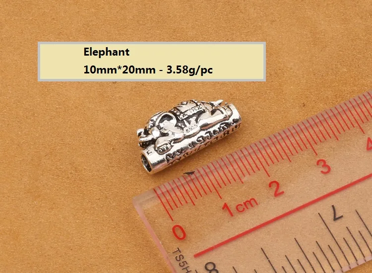 silver-tiger-beads001g