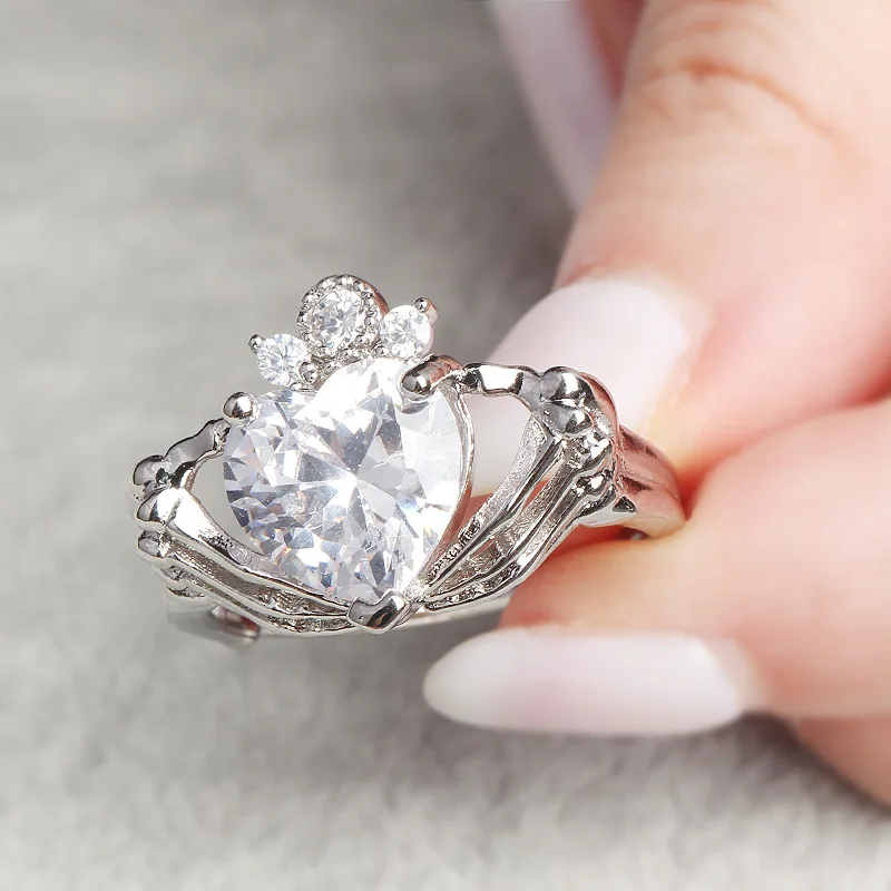 

Punk Heart Ring Women Ring jewelry gift