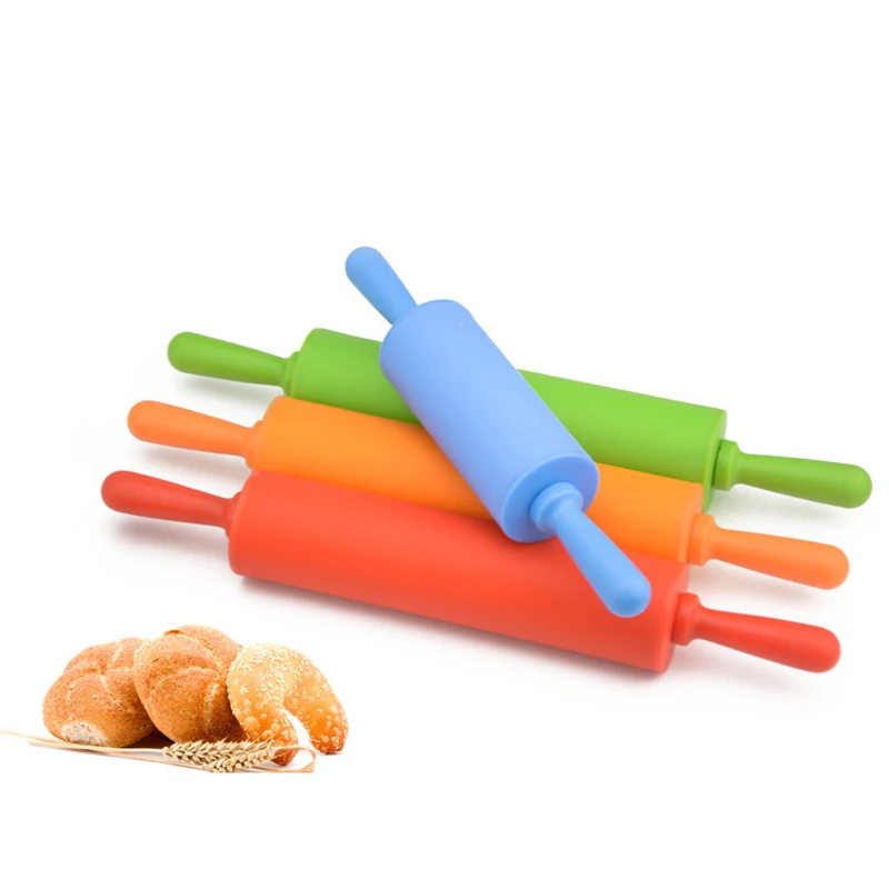 Creative kitchen gadget Mini silicone rolling pin Roller flour stickin