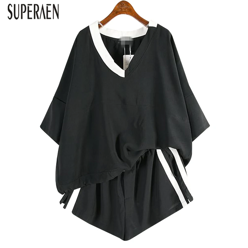 

SuperAen Casual Two-piece Female Summer New 2019 V-neck T-shirt Women Wild Wide-leg Shorts Fashion Women;s Sets