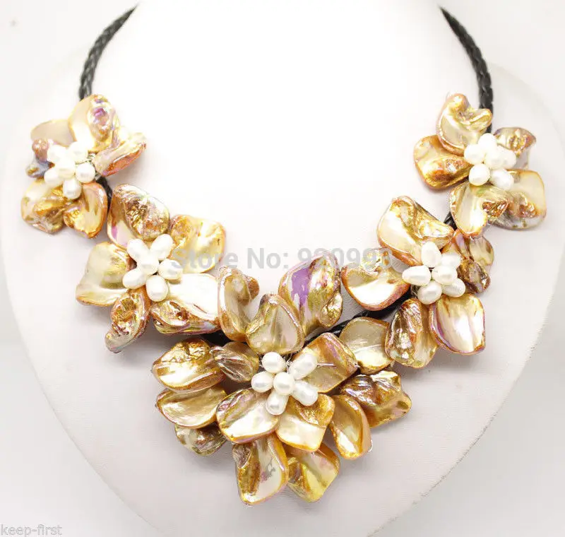 

Wholesale Free P&P***new Yellow Color of pearl shell flower necklace 18"long ##a #a