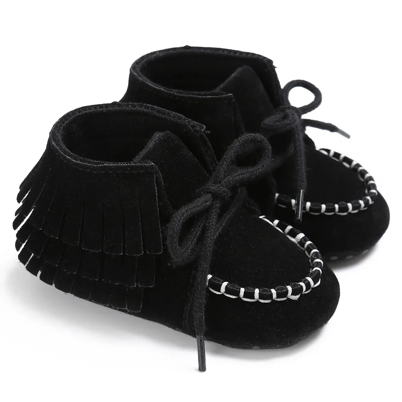 Мягкие Мокасины для маленьких мальчиков и девочек; Прошитые сапоги на шнуровке для малышей; нескользящая обувь с мягкой подошвой и кисточками - Цвет: BLACK