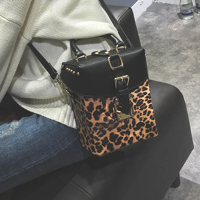 Fashion Women Leopard Rivet Handbag INS Popular Hot Female Exquisite Shoulder Bags Mini Box Ladies Travel Handle Bolsa SS3484 (16)