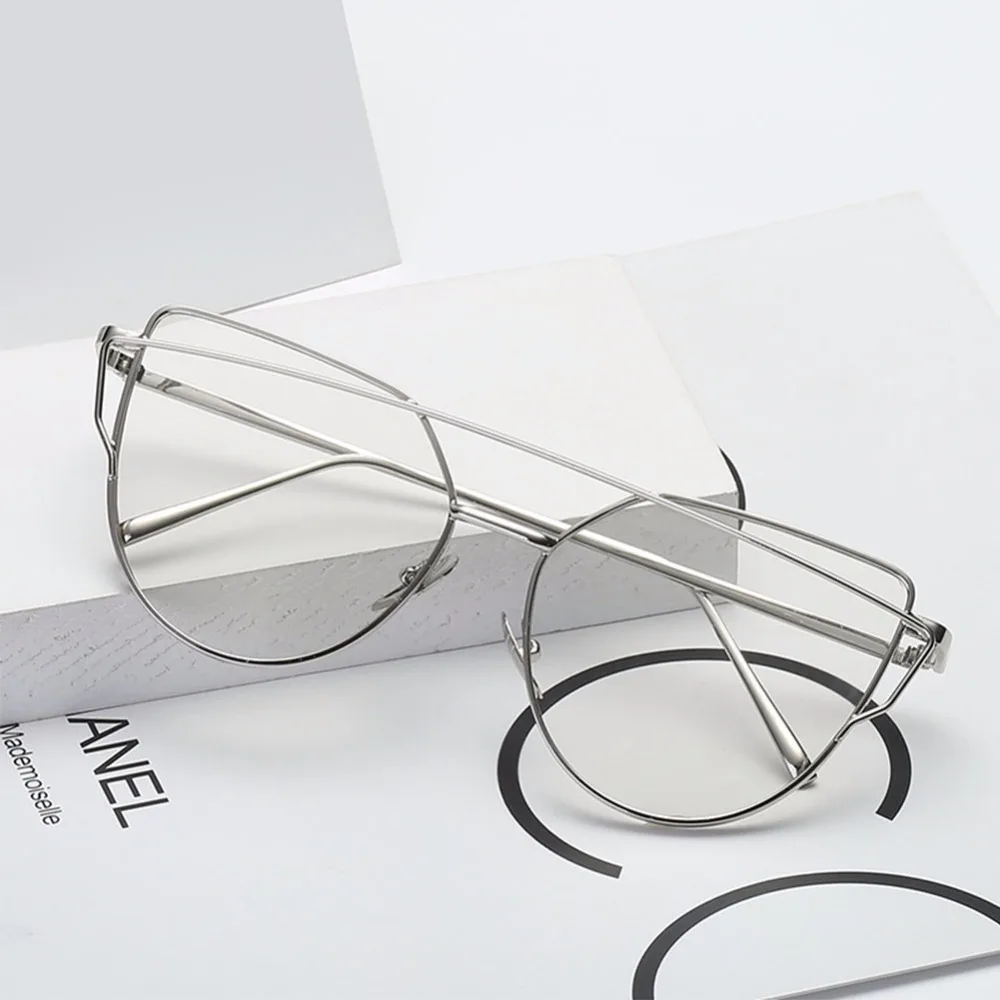 Женские солнцезащитные очки овальной формы с градиентными линзами для вождения