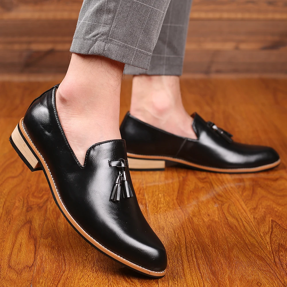 Роскошные брендовые кожаные туфли с кисточками; мужские свадебные туфли градиентных цветов с острым носком; мужские дизайнерские туфли на плоской подошве размера плюс; лоферы