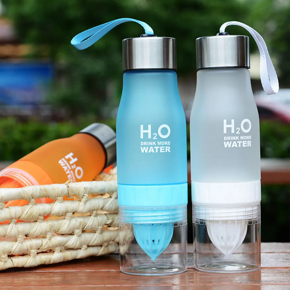 650ML H2O Lemon Juice Fruit Water Bottle Portable Manual Juice Water