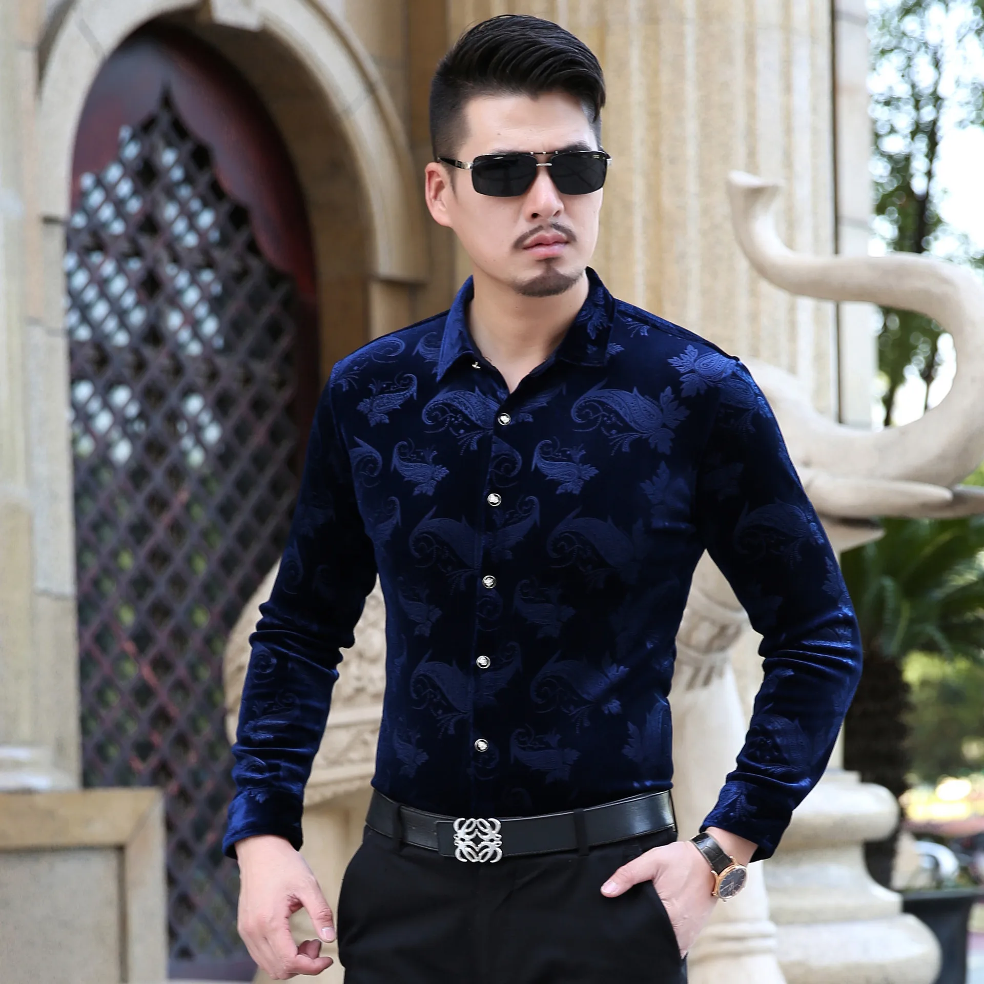 Compra camisas estampadas online al por mayor de China