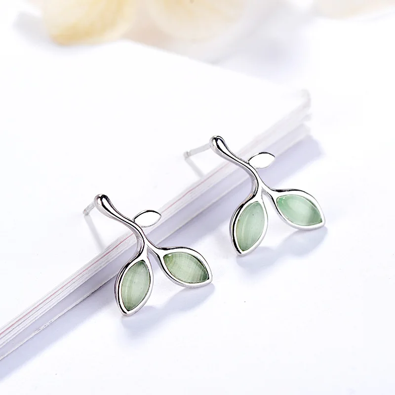 

Korean Style Simple Elegant Leaves Stud Earrings for Women Fashion Green Artificial Opal earrings Creative Female Party Jewelry