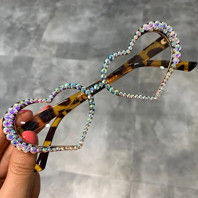 Vintage Heart Sunglasses Women Fashion Luxury Rhinestone Decoration Cat Eye Sunglasses Men Eyeglasses Oculos Clear Glasses Vintage Heart Sunglasses Women Fashion Luxury Rhinestone Decoration Cat Eye Sunglasses Men Eyeglasses Oculos Clear Glasses