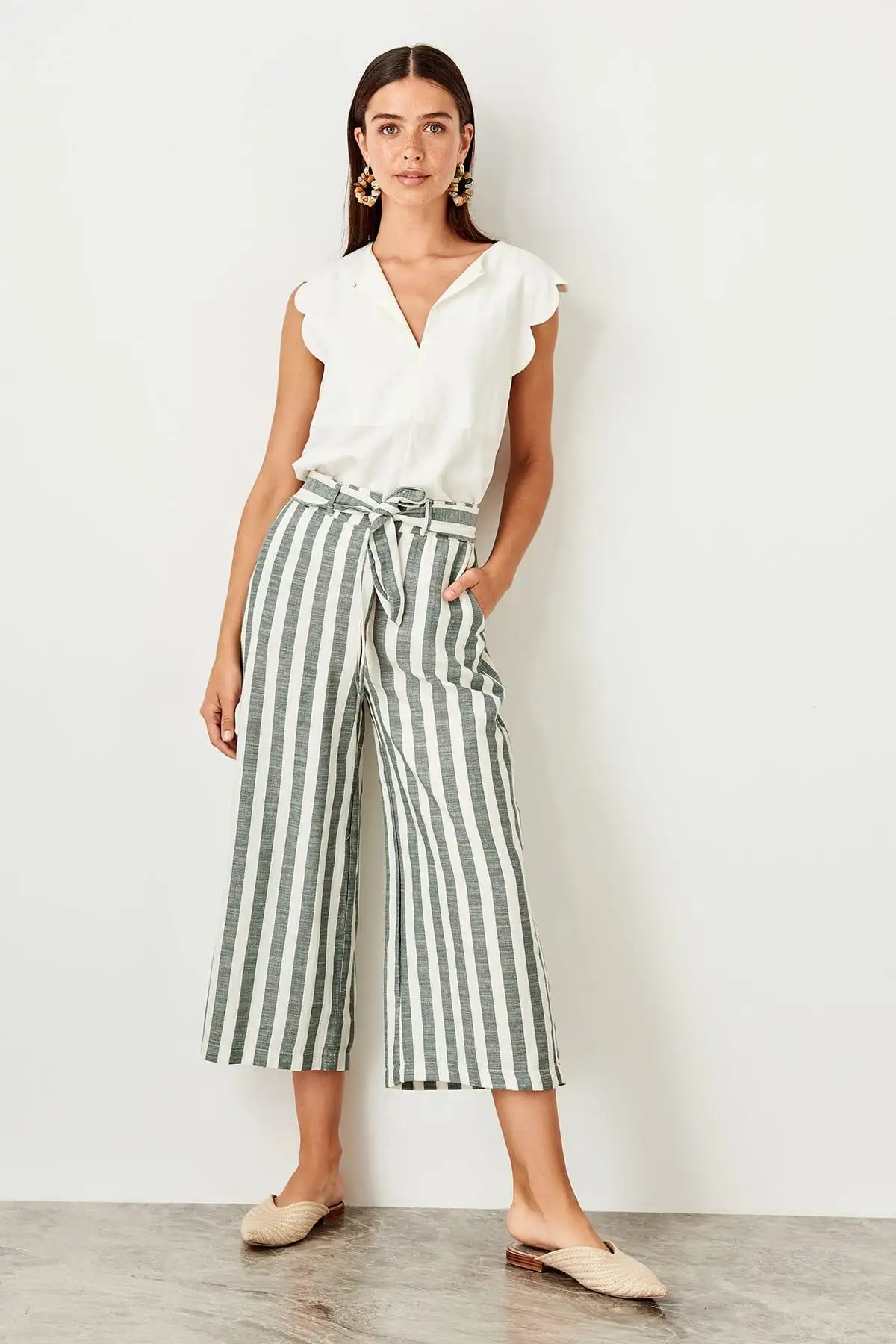 

Trendyol Haki Belted Pants TWOSS19IS0095