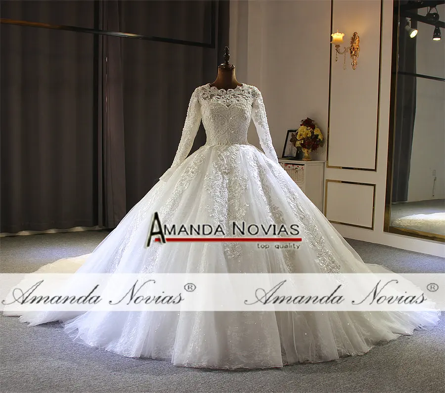 wedding dress Muslim wedding dress with full lace sleeves amanda novias real work