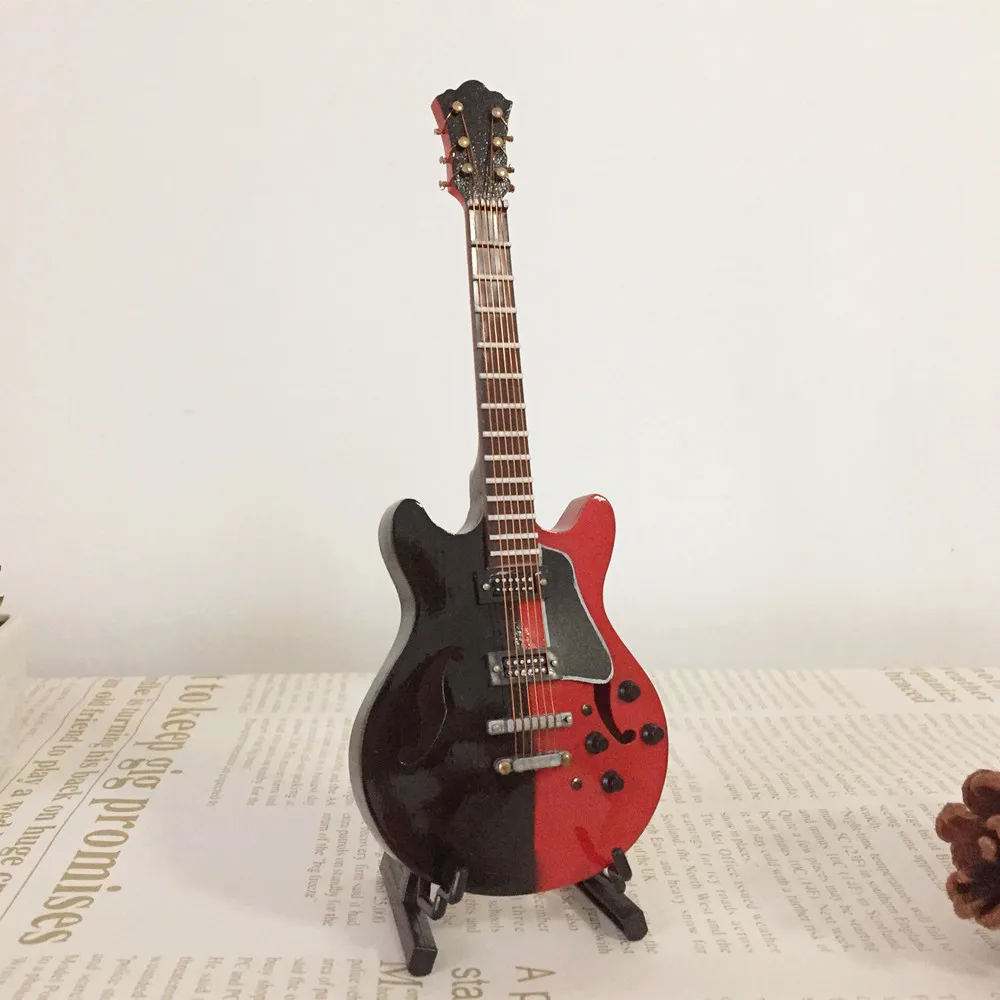 Миниатюрная модель мини-гитары, электрическая бас-гитара, миниатюрная модель деревянного мини-музыкального инструмента, коллекция моделей - Цвет: 18cm